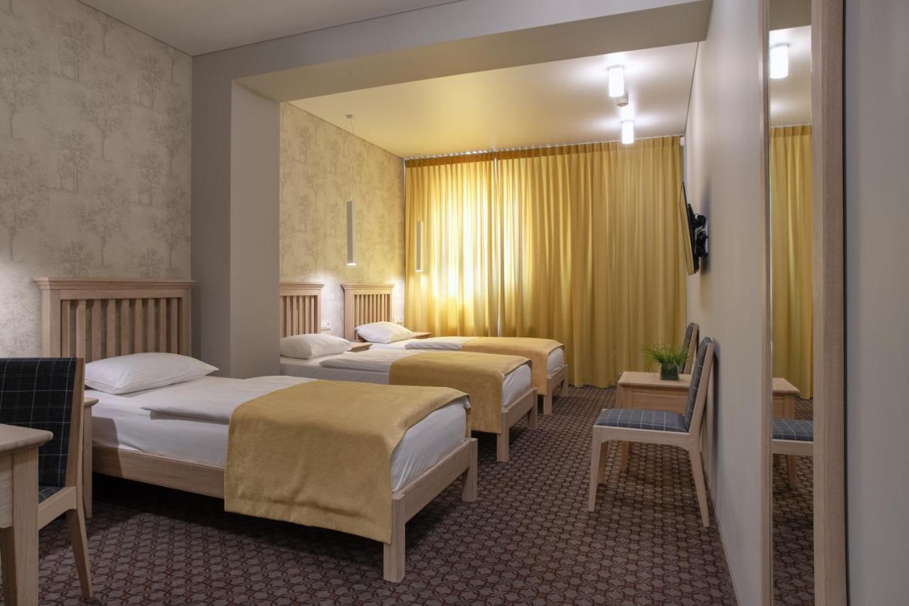 Hotel Sinchronas Тельшяй Экстерьер фото