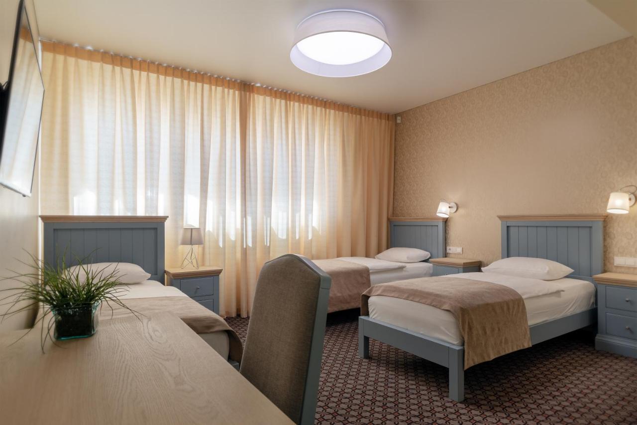 Hotel Sinchronas Тельшяй Экстерьер фото