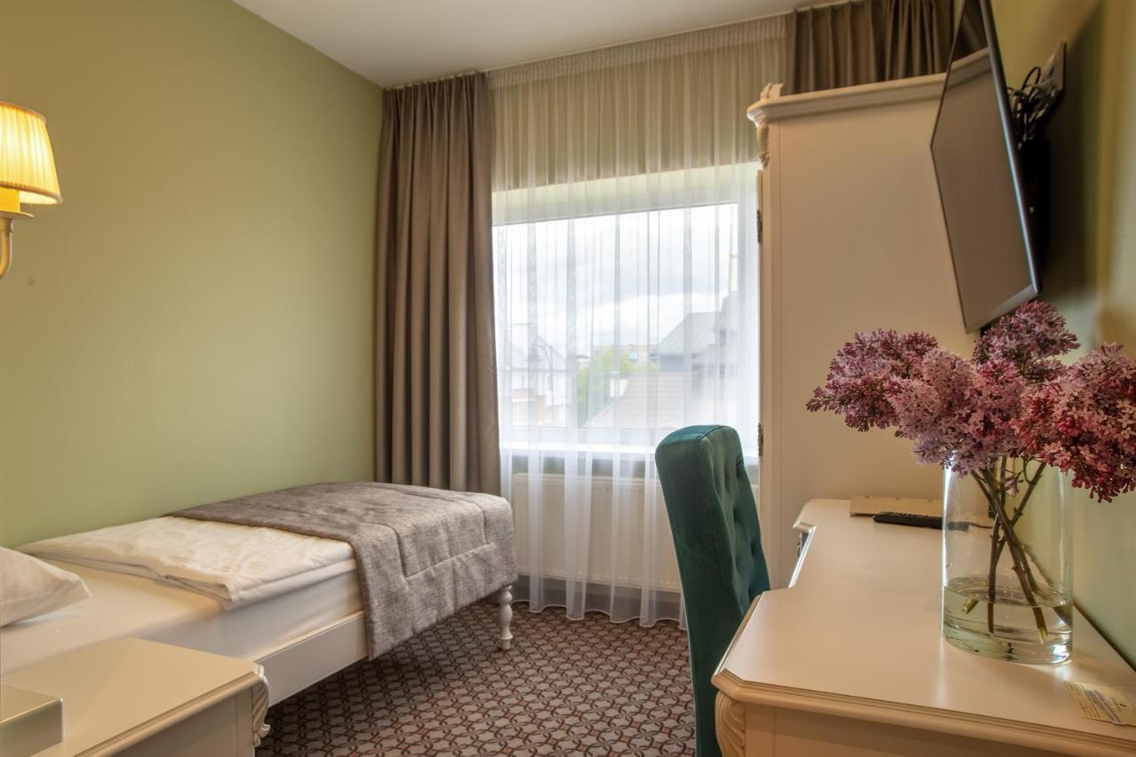 Hotel Sinchronas Тельшяй Экстерьер фото