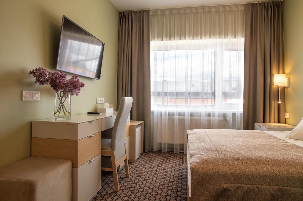 Hotel Sinchronas Тельшяй Экстерьер фото