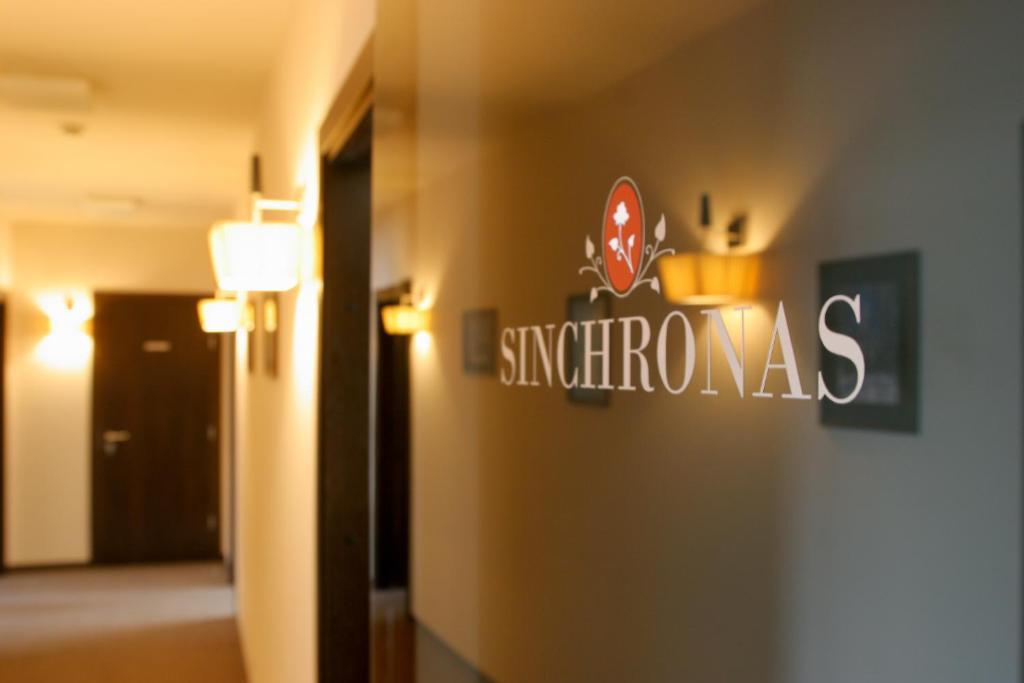 Hotel Sinchronas Тельшяй Экстерьер фото