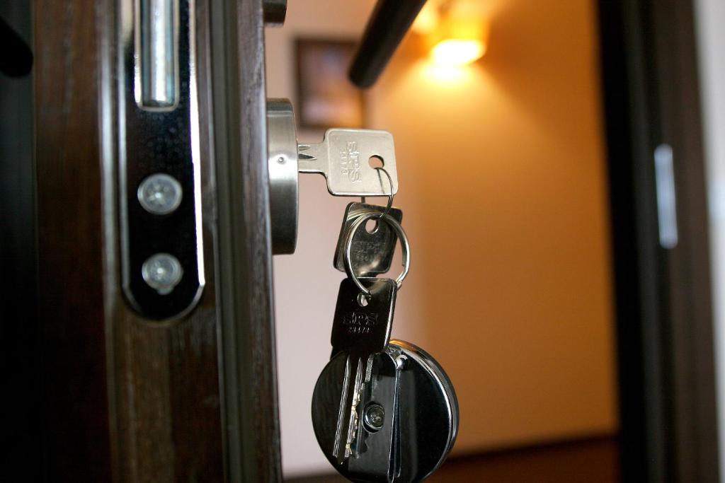 Hotel Sinchronas Тельшяй Экстерьер фото
